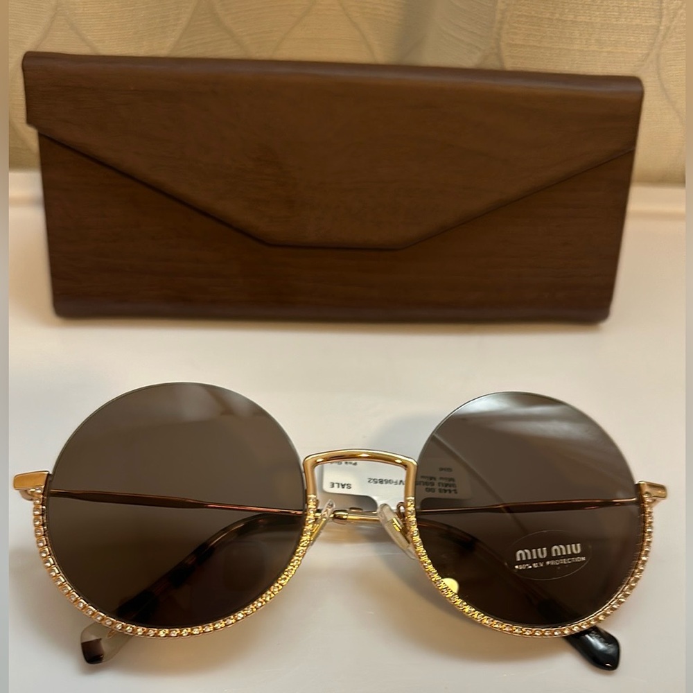 New Miu Miu 69US Core Collection Sunglasses SVF06B52 GLD PNK GRD . Generic Case